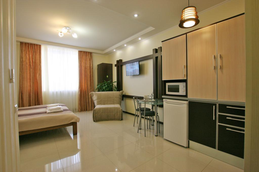 Lotos Apartments Odessa Exteriör bild